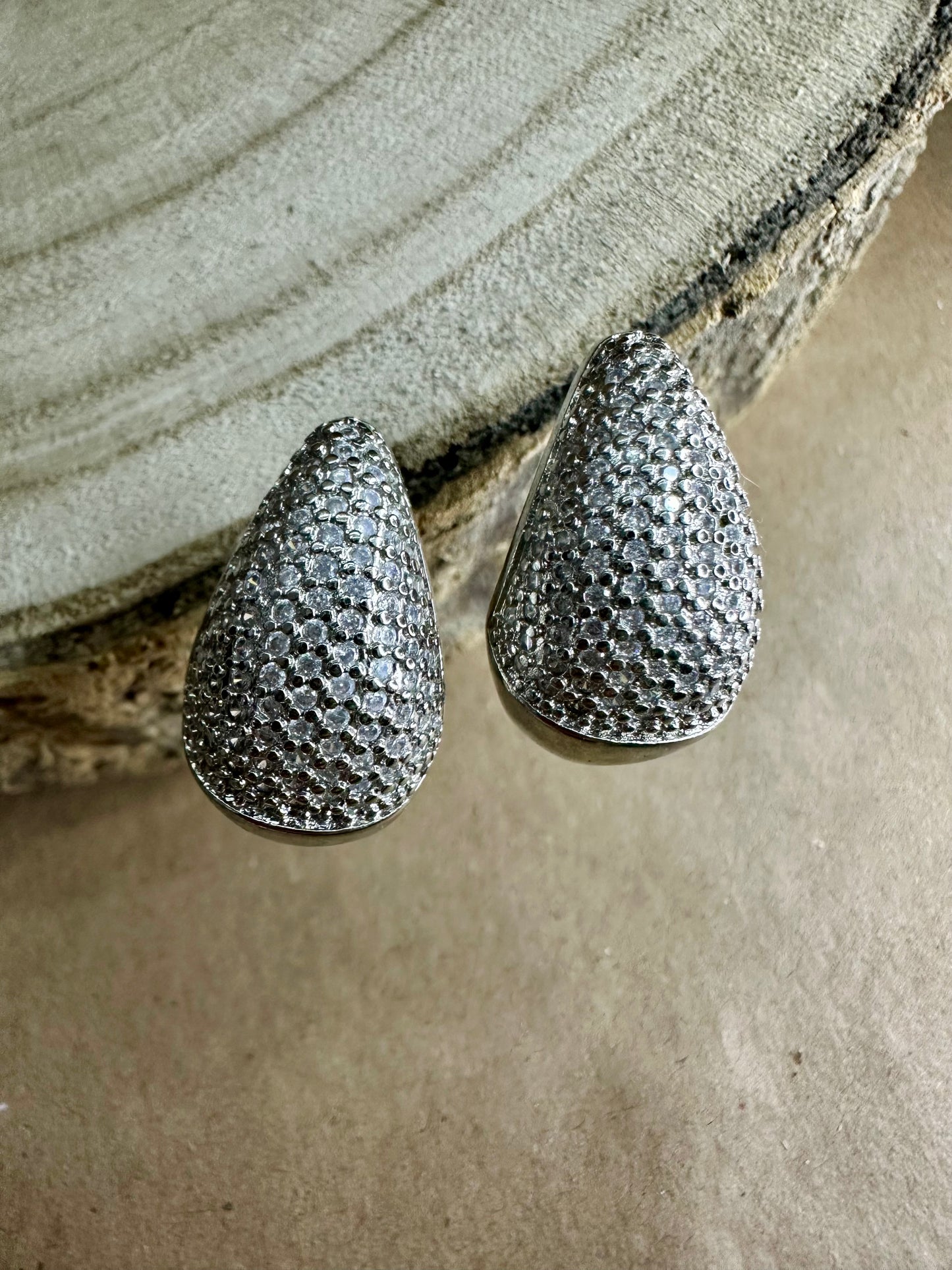 Brincos Gota com Brilhantes - Prateado