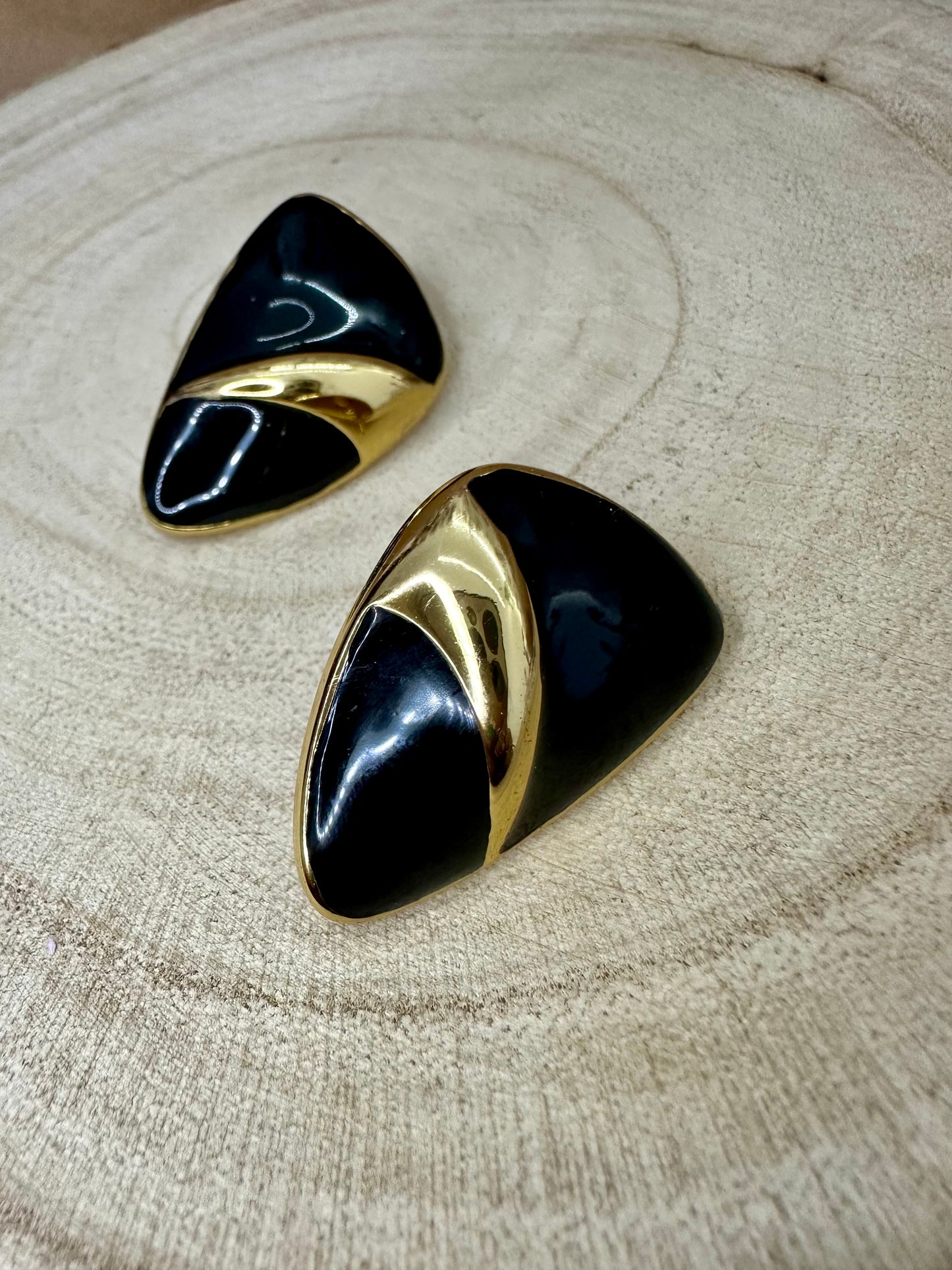 Brinco Noite Dourada